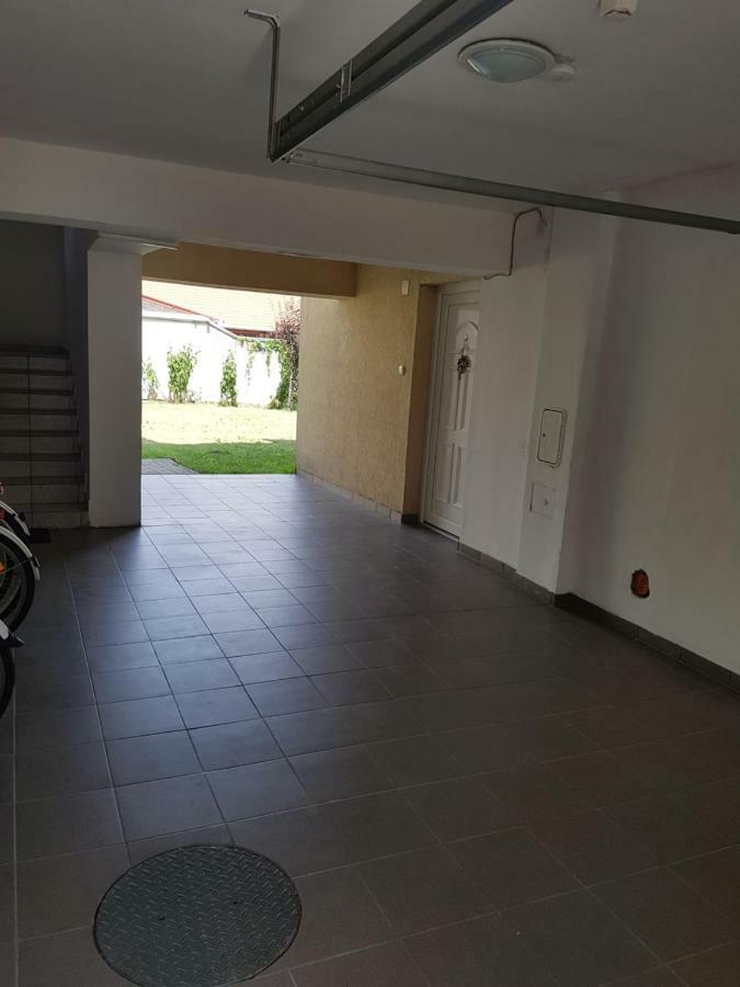 Ferienwohnung Hattyu Apartman Szegedin Exterior foto